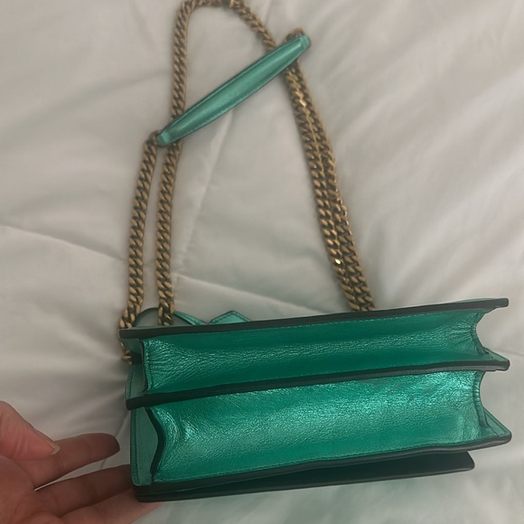 Saint Laurent Metallic Monogram Sunset Bag - Picture 15 of 16